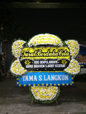 Papan Bunga Duka di Pulutan